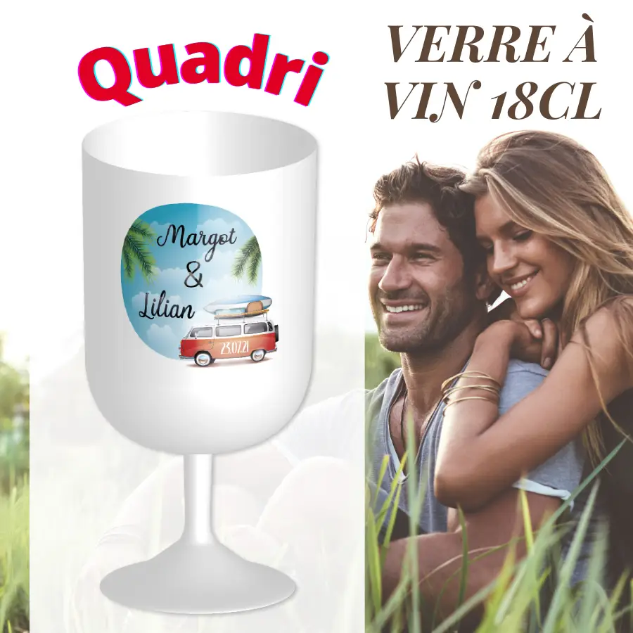 Un verre à vin personnalisé pour des futurs mariés