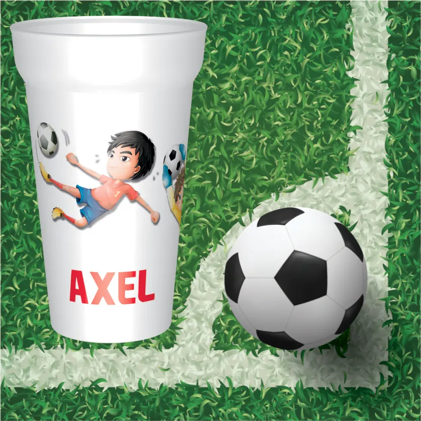 Gobelet foot 33cl avec prénom personnalisé pour enfant.