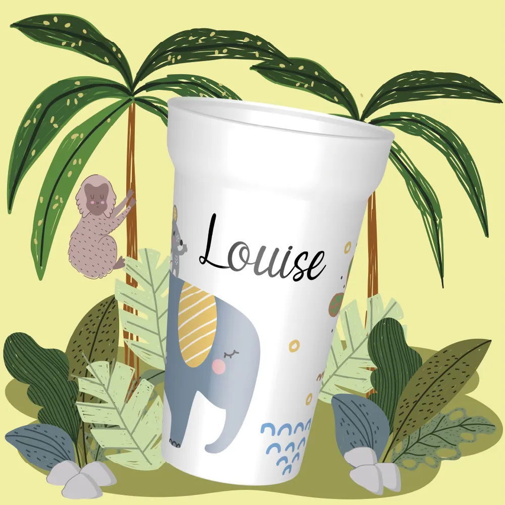 Un gobelet ecolo personnalisé avec un prénom, et un dessin d'éléphant.