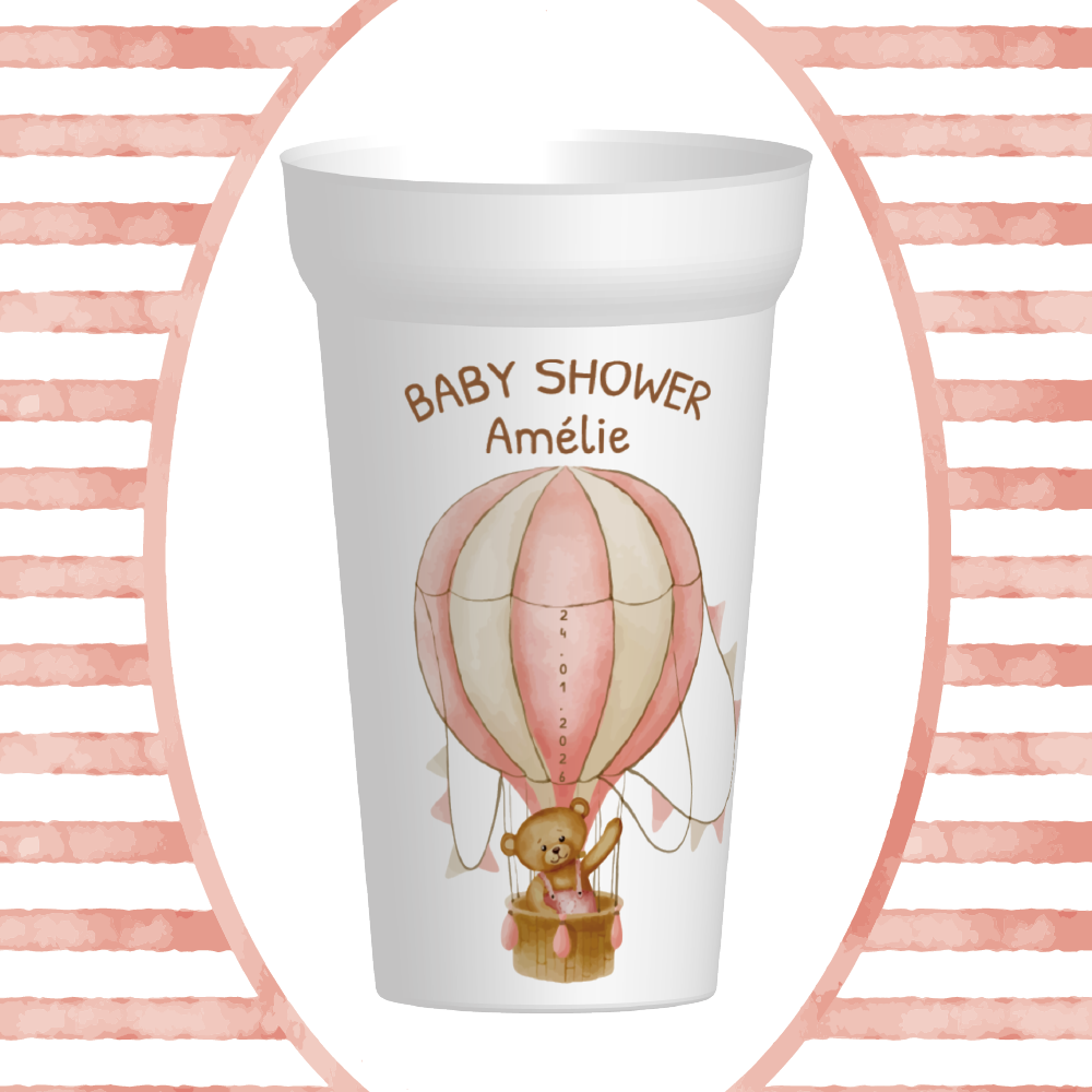 Gobelet personnalisé pour baby shower avec un ourson dans une montgolfière.